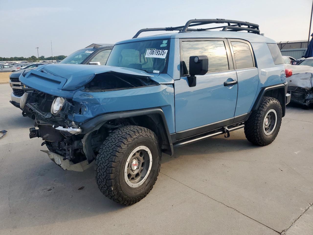 TOYOTA FJ CRUISER 2014