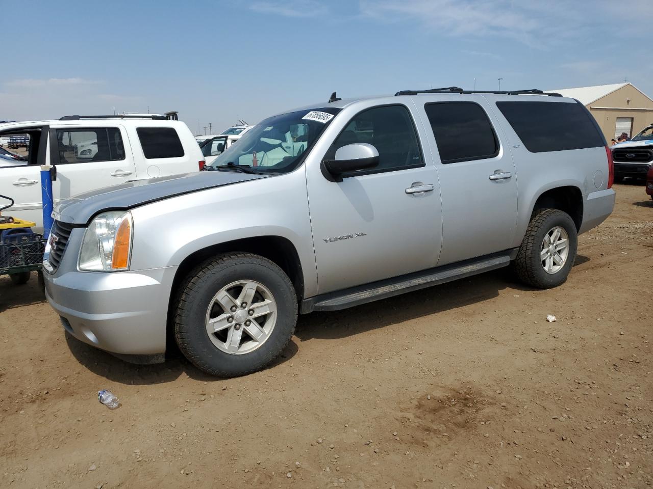 GMC YUKON XL K1500 SLT 2013