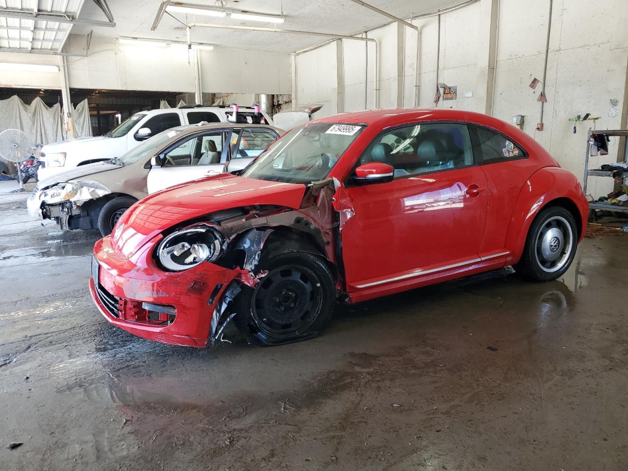 VOLKSWAGEN BEETLE 2012
