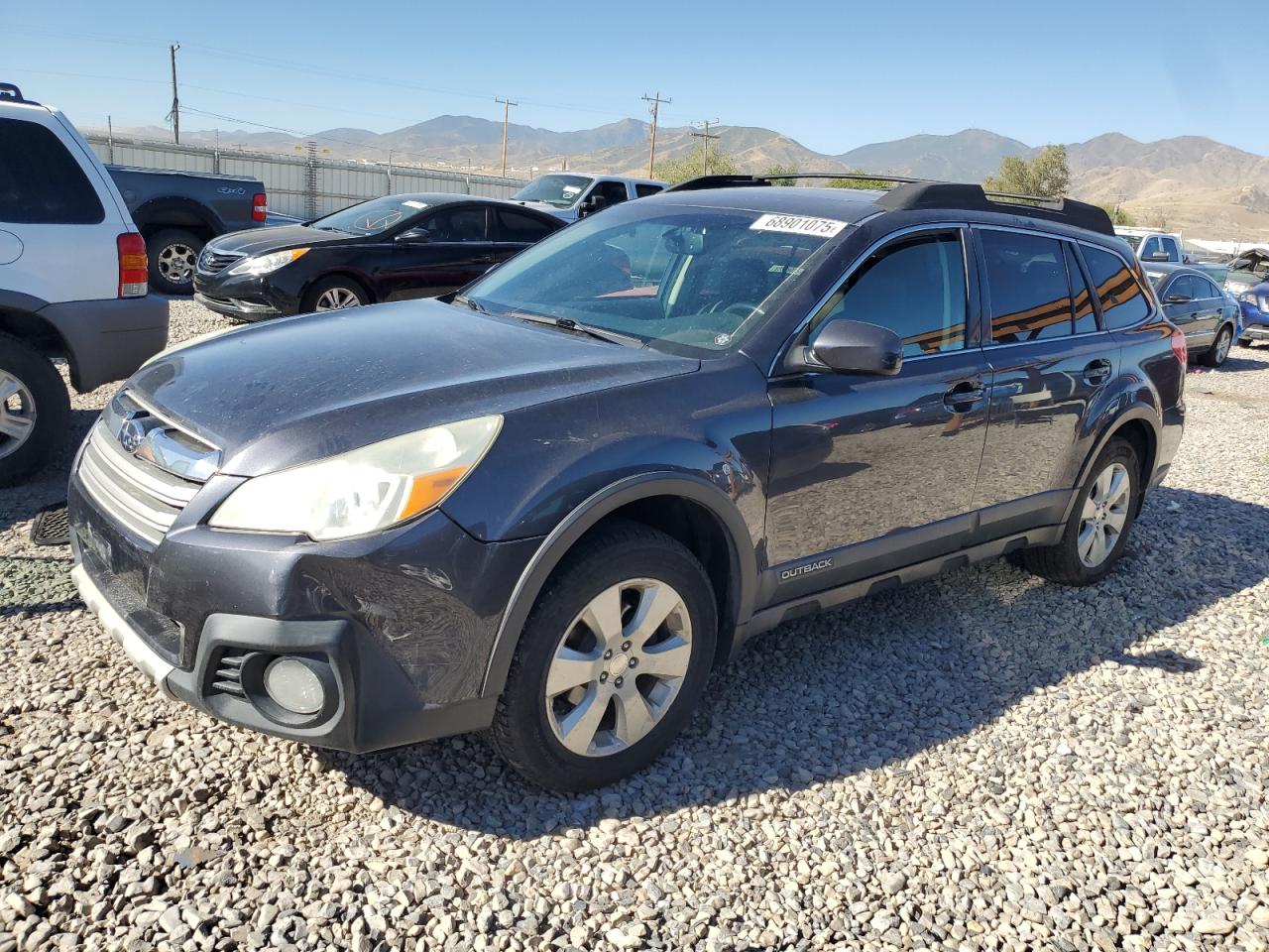 SUBARU OUTBACK 2013