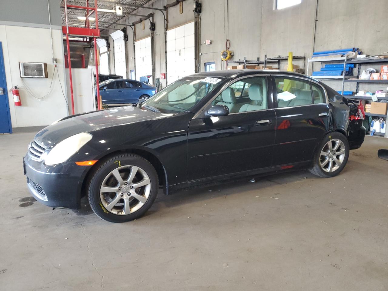 INFINITI G35 2005