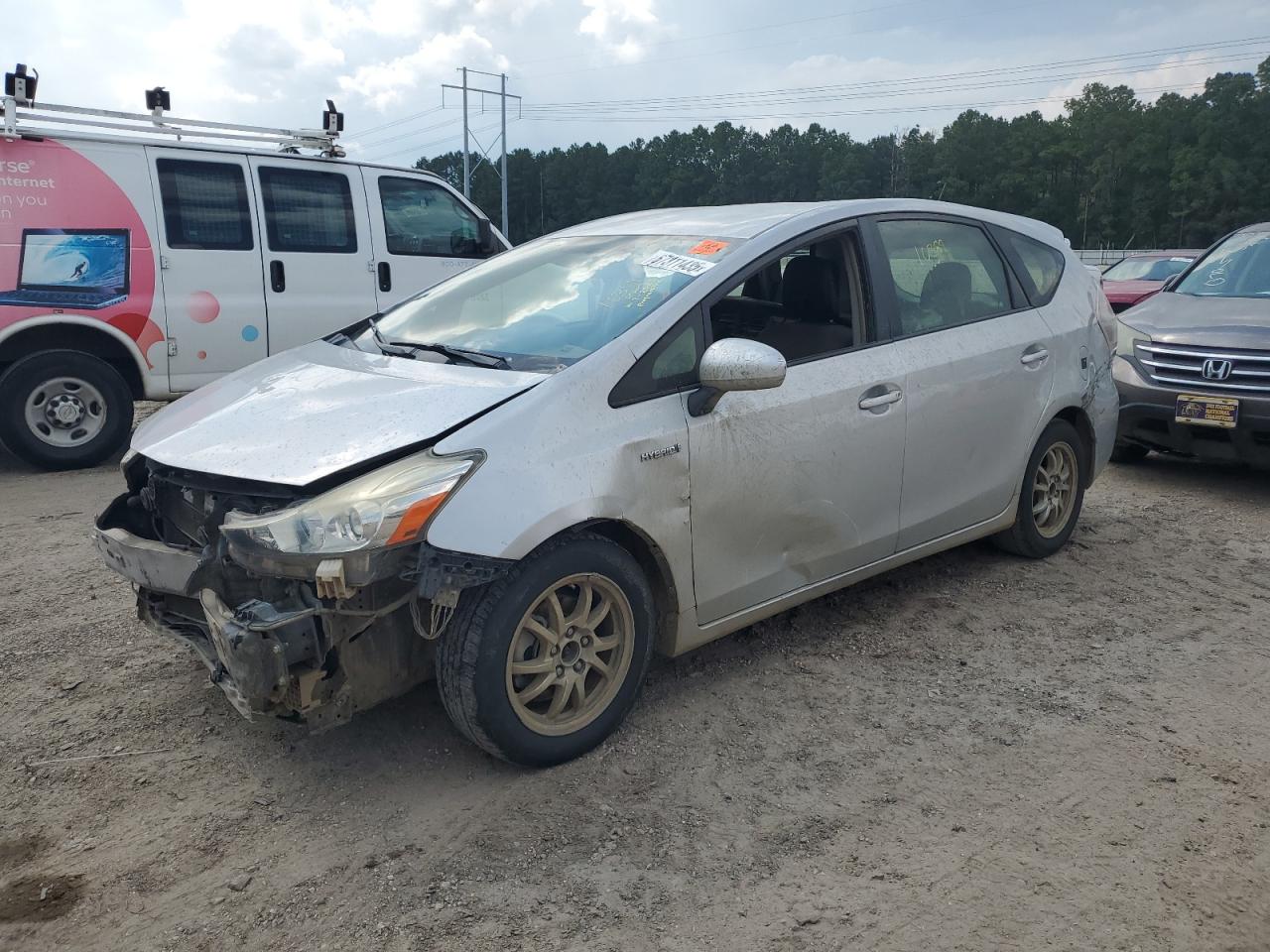 TOYOTA PRIUS V 2016