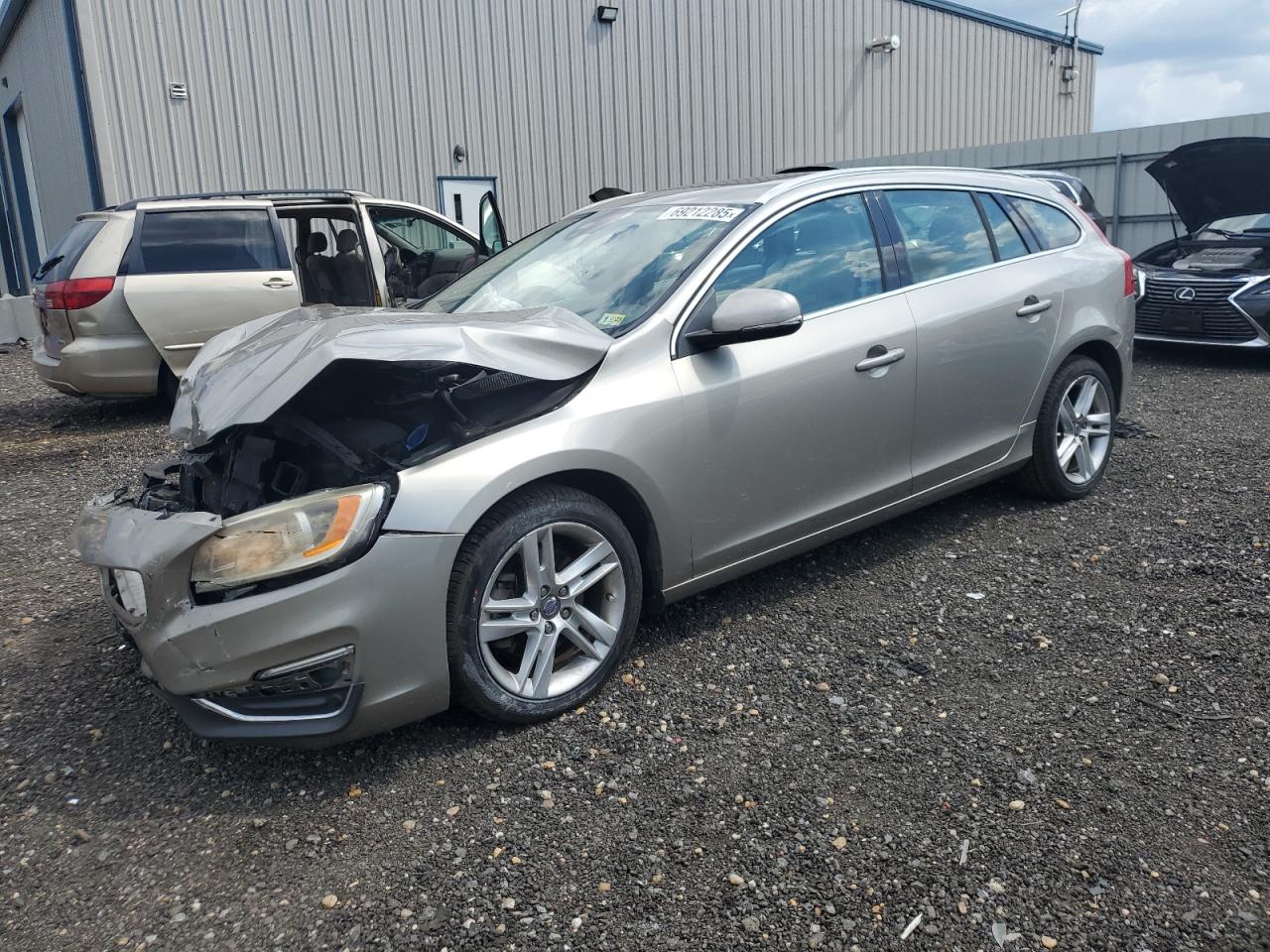 VOLVO V60 PREMIE 2015