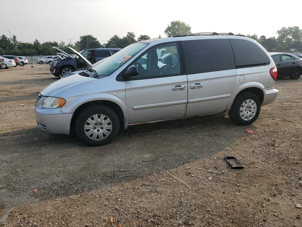 CHRYSLER TOWN & COUNTRY 2006