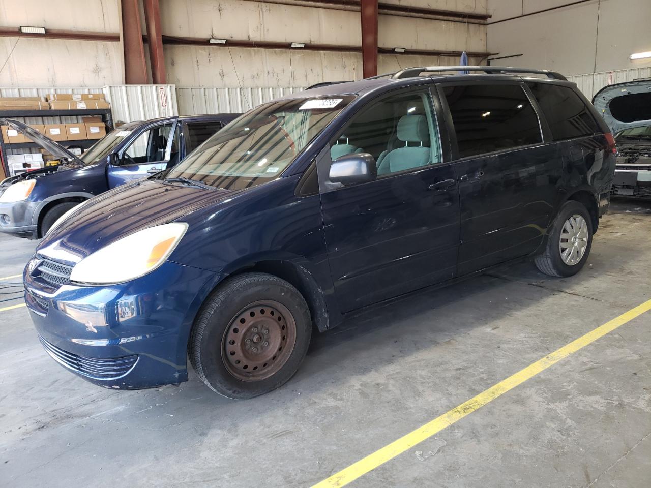 TOYOTA SIENNA CE 2005