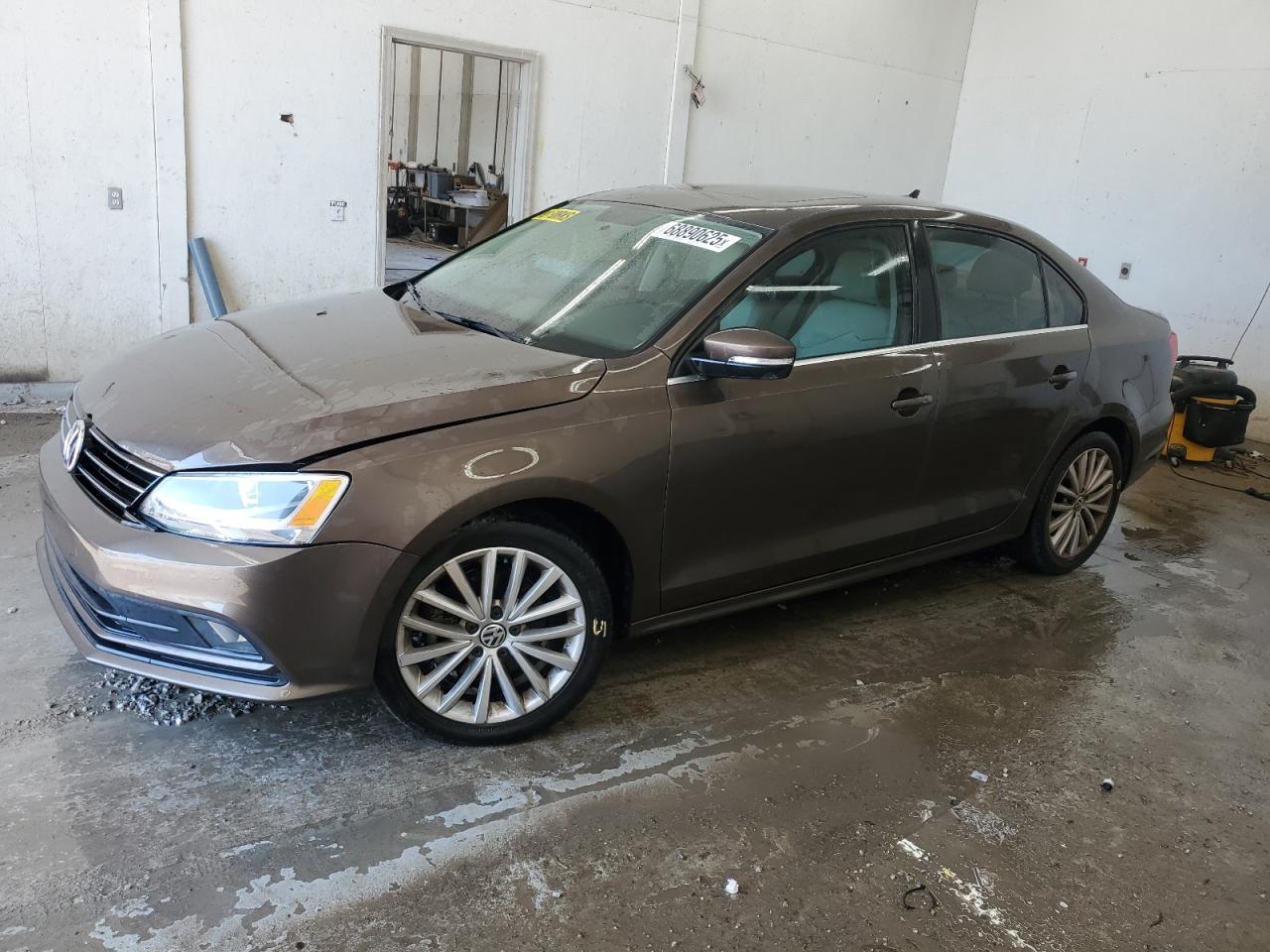 VOLKSWAGEN JETTA SE 2015