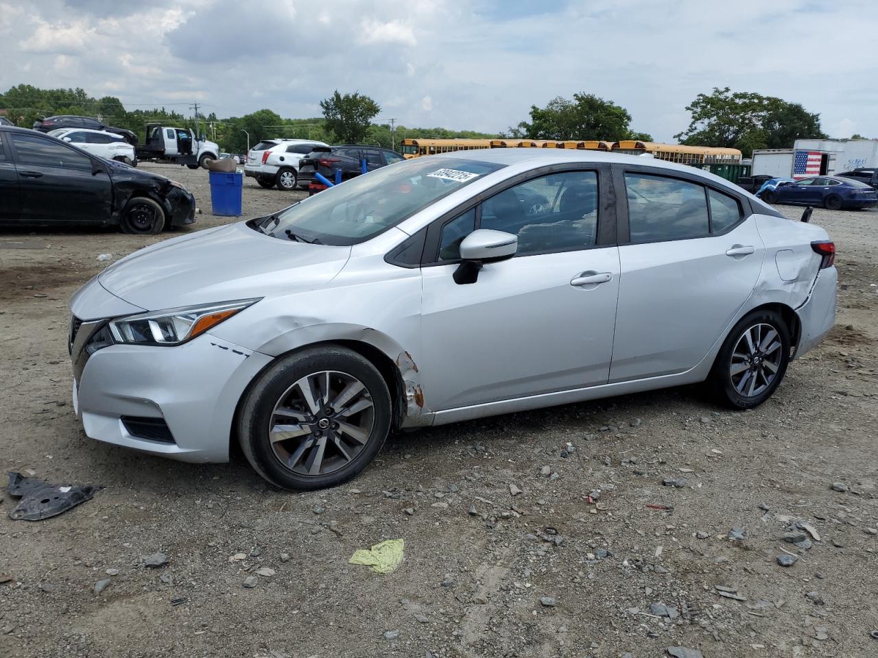 NISSAN VERSA SV 2020