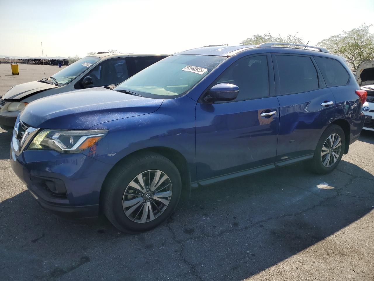 NISSAN PATHFINDER 2017