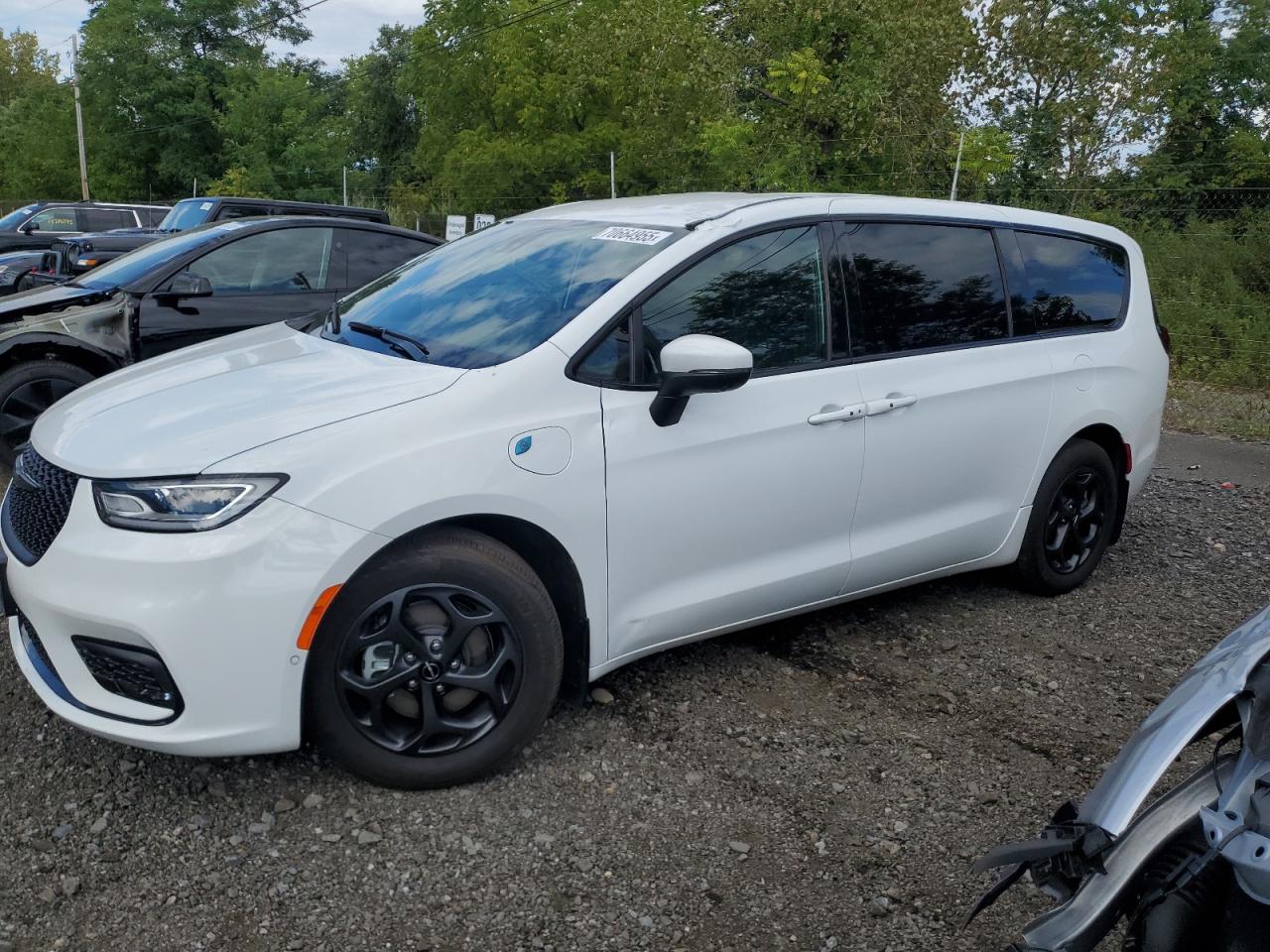 CHRYSLER PACIFICA HYBRID TOURING L 2023