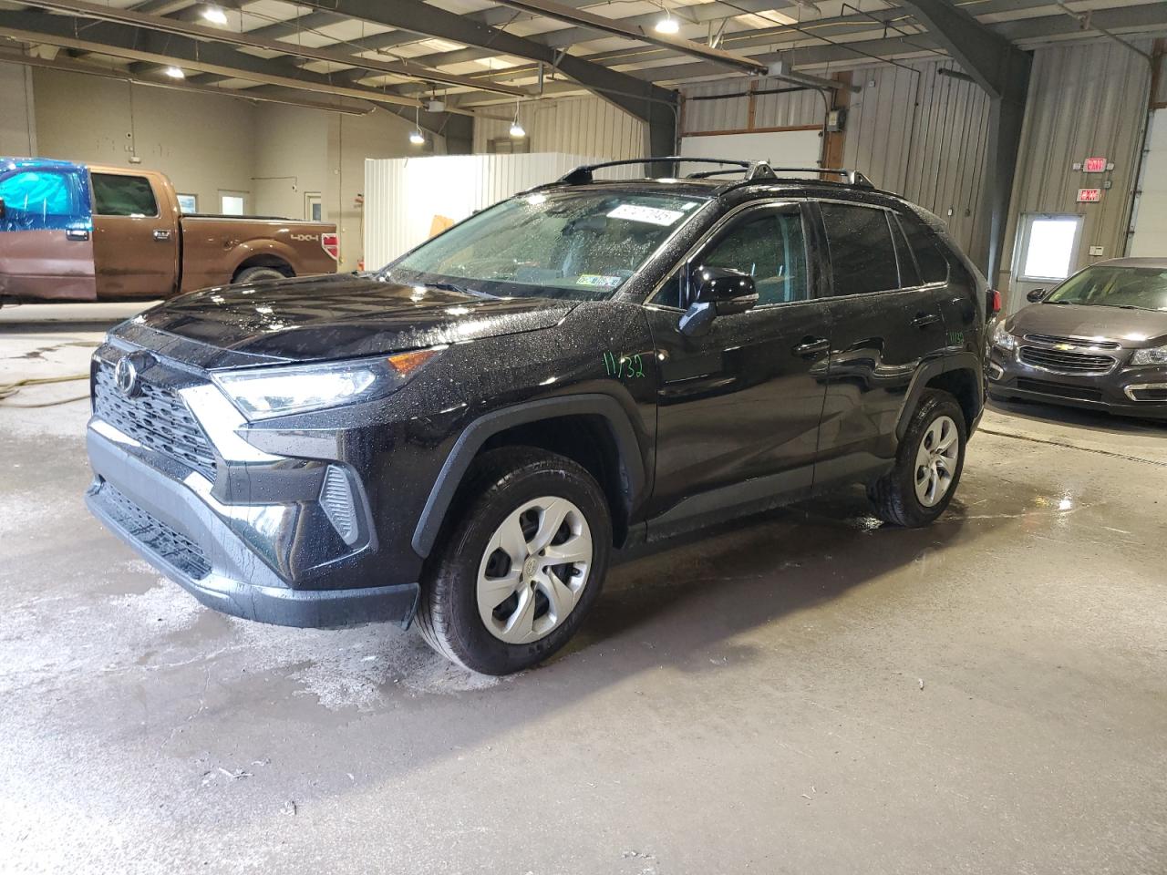 TOYOTA RAV4 LE 2021