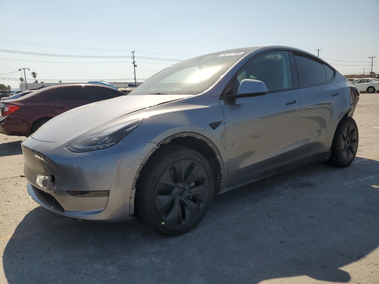 TESLA MODEL Y 2025