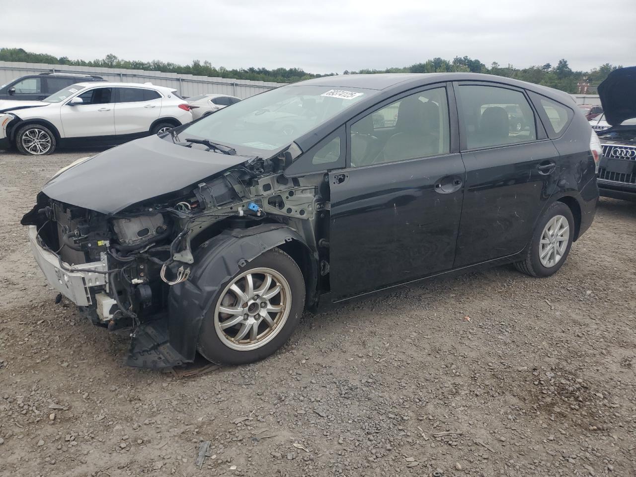 TOYOTA PRIUS V 2012
