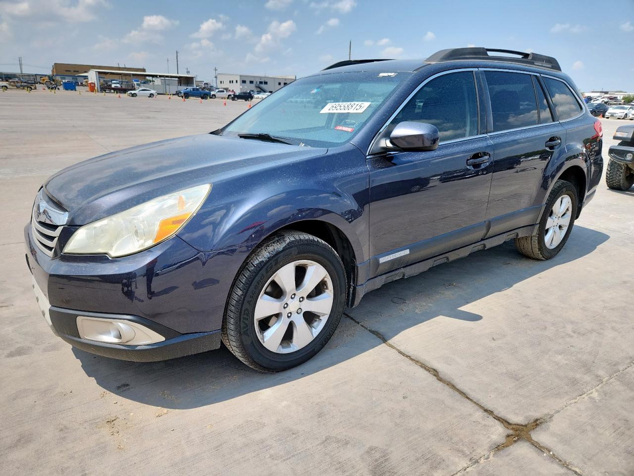 SUBARU OUTBACK 2011