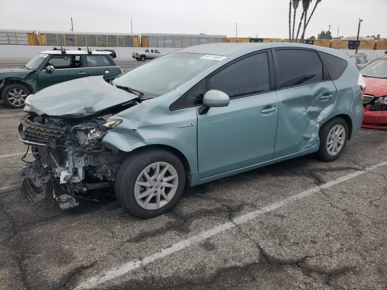 TOYOTA PRIUS V 2014