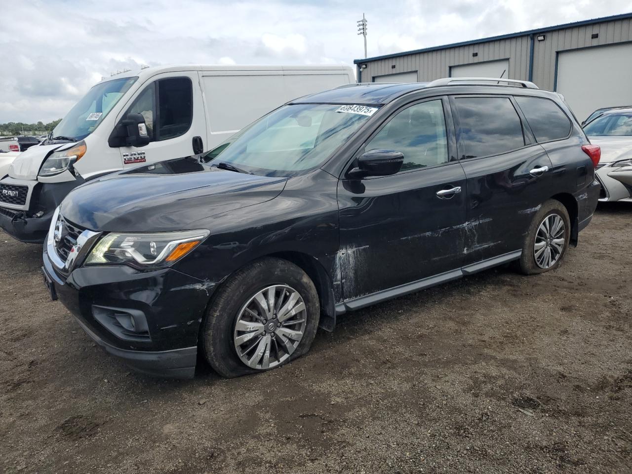 NISSAN PATHFINDER 2018