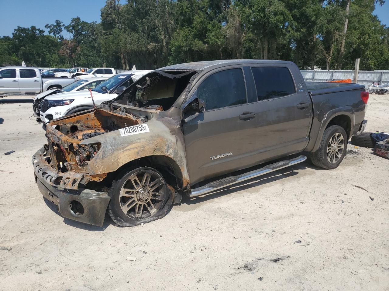 TOYOTA TUNDRA CRE 2013
