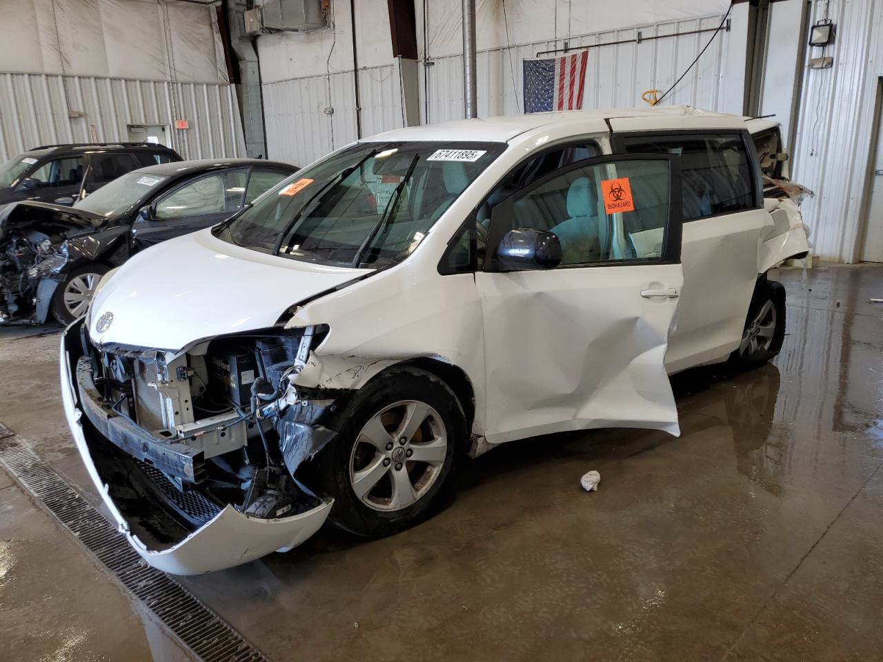 TOYOTA SIENNA 2014