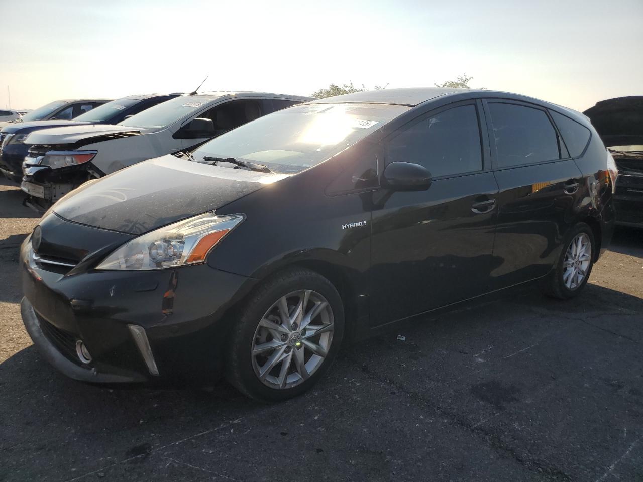 TOYOTA PRIUS V 2013