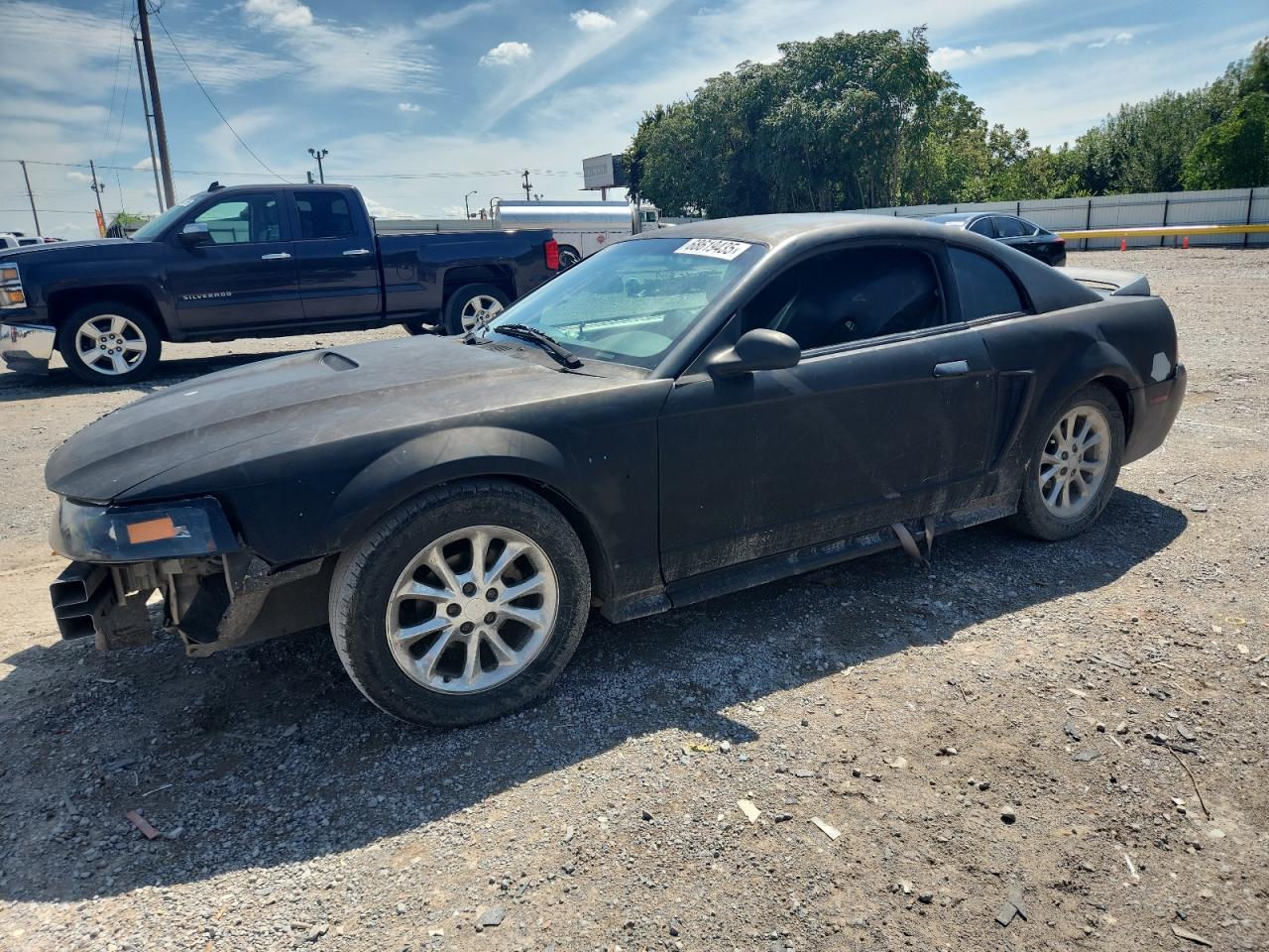 FORD MUSTANG 2000
