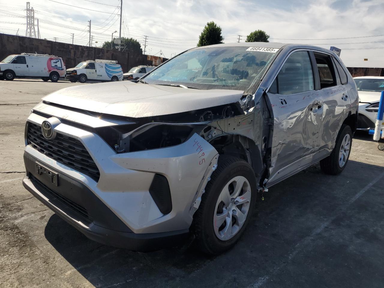 TOYOTA RAV4 LE 2025