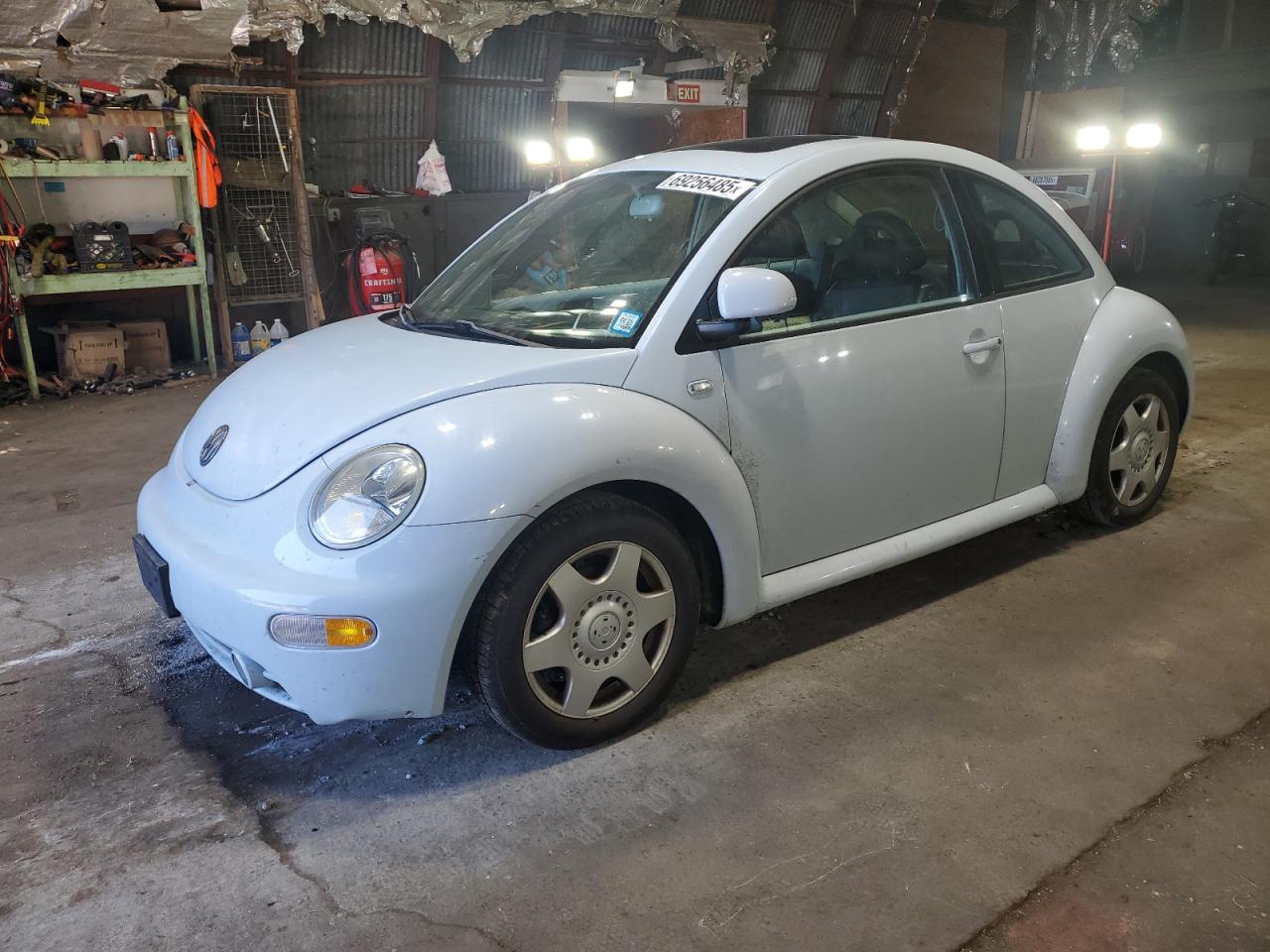 VOLKSWAGEN NEW BEETLE 2000