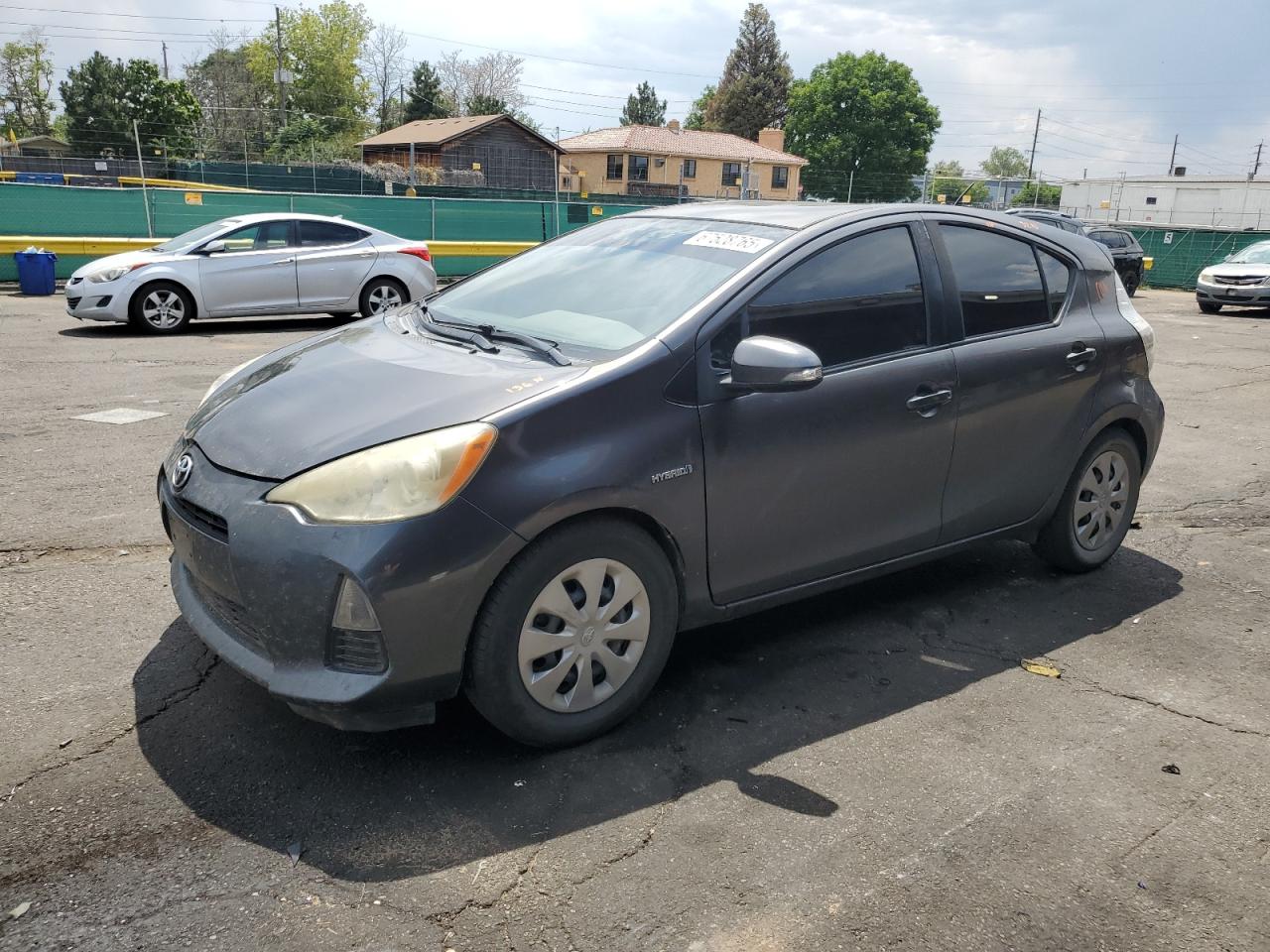TOYOTA PRIUS C 2013