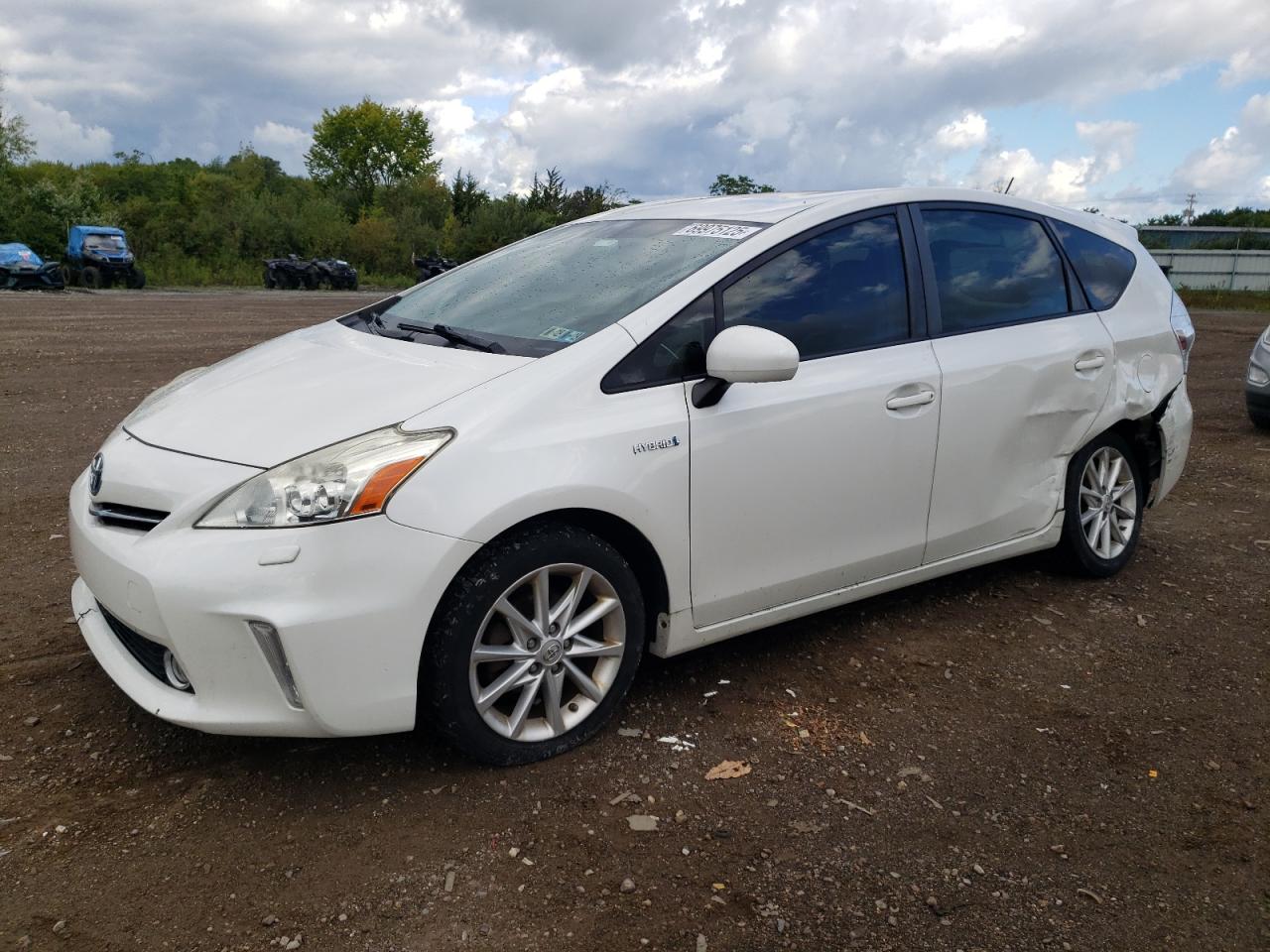 TOYOTA PRIUS V 2014