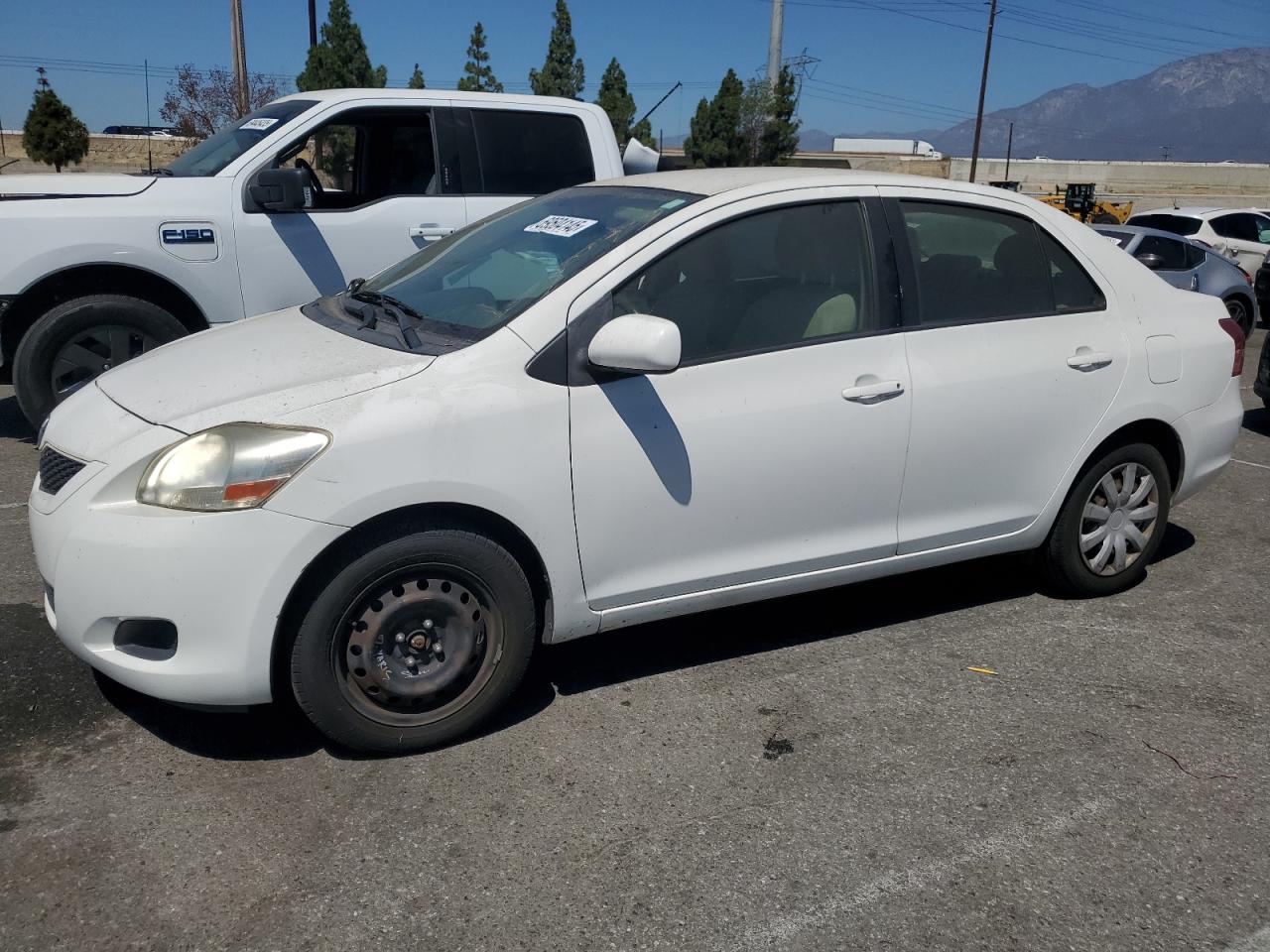 TOYOTA YARIS 2012