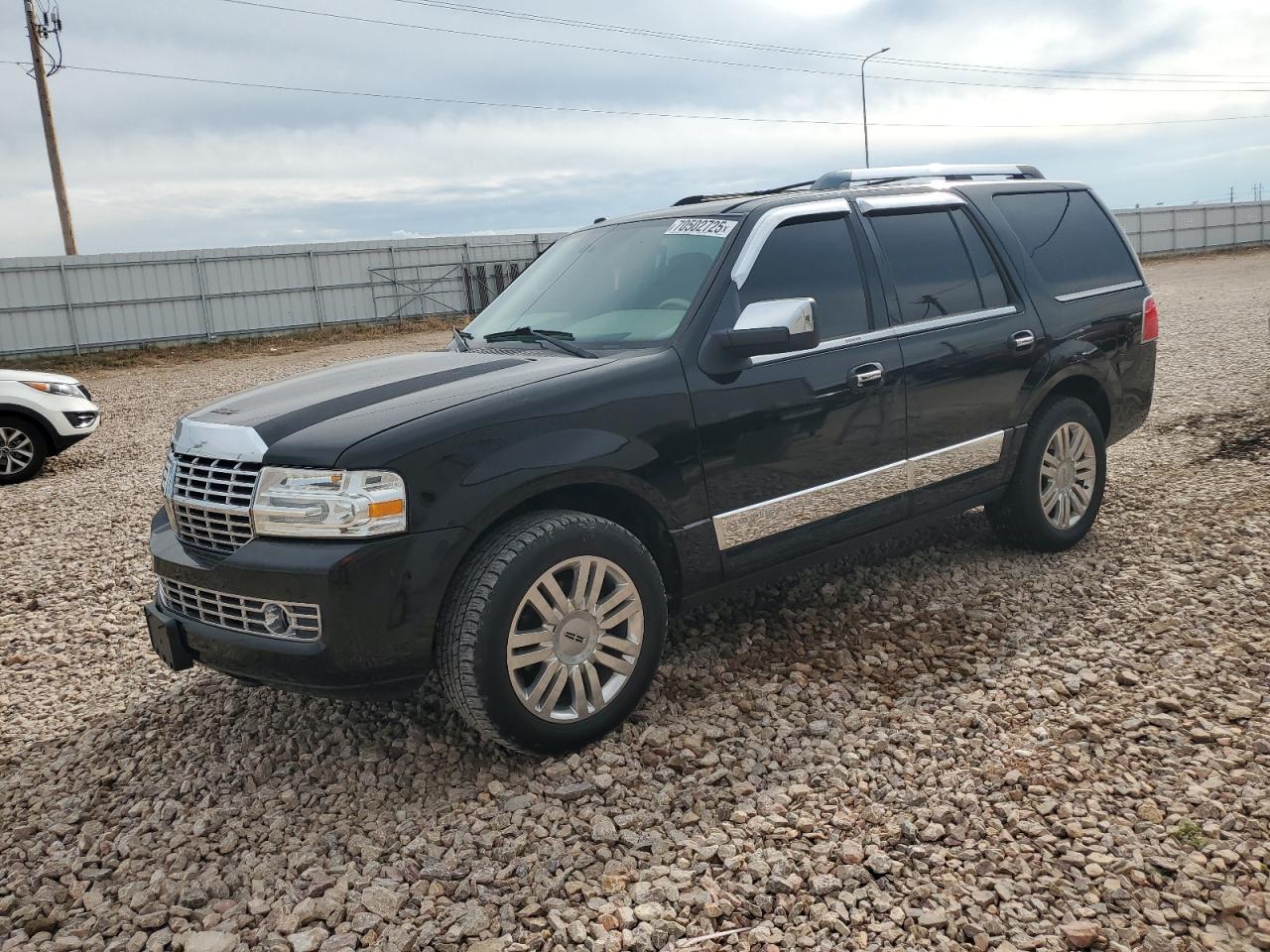 LINCOLN NAVIGATOR 2011