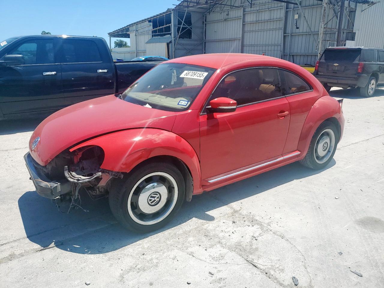 VOLKSWAGEN BEETLE 2013
