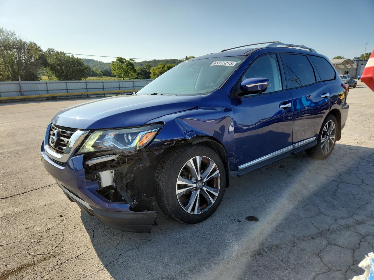 NISSAN PATHFINDER 2017