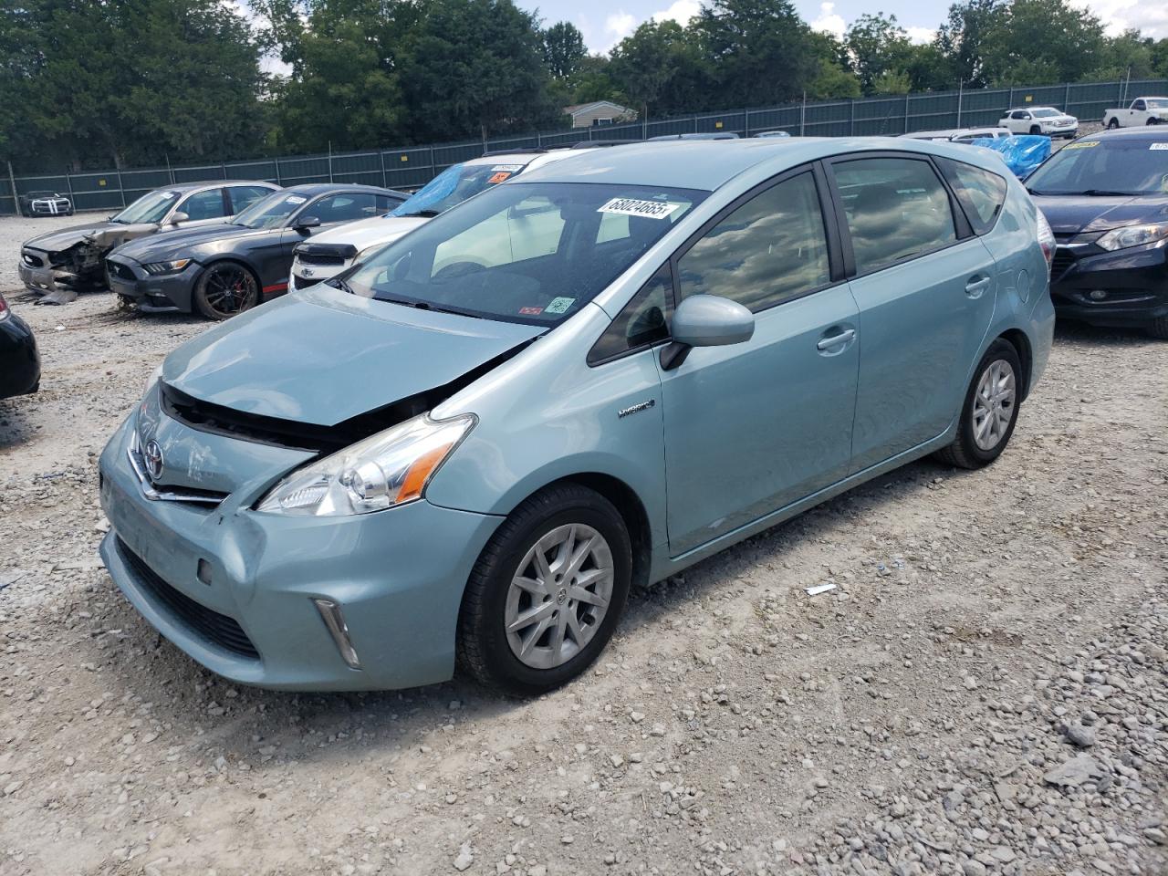 TOYOTA PRIUS V 2013
