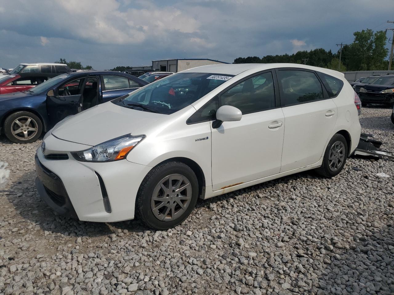 TOYOTA PRIUS V 2015