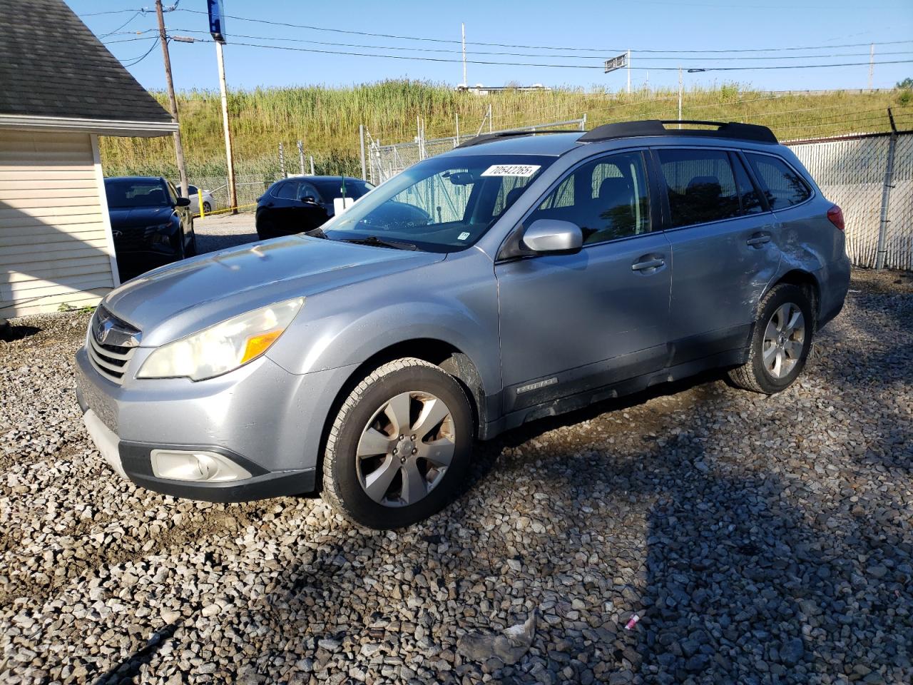 SUBARU OUTBACK 2012