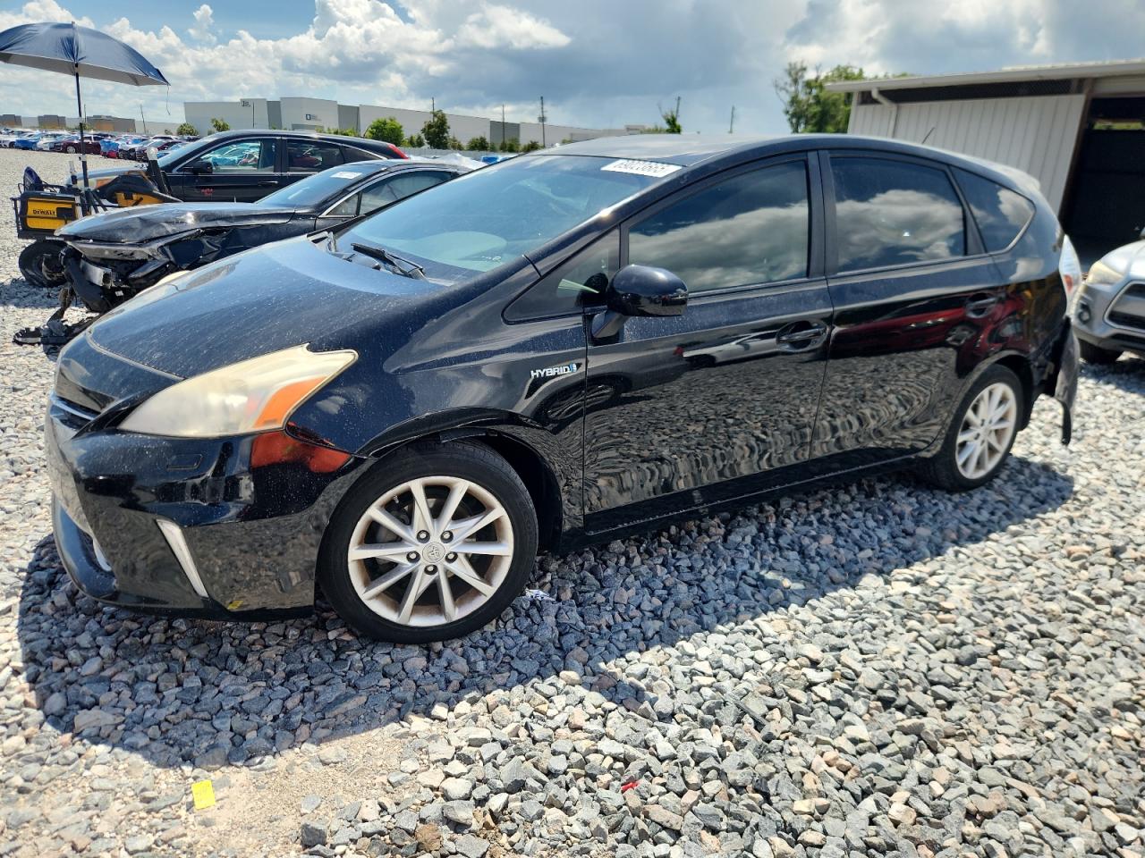 TOYOTA PRIUS V 2014