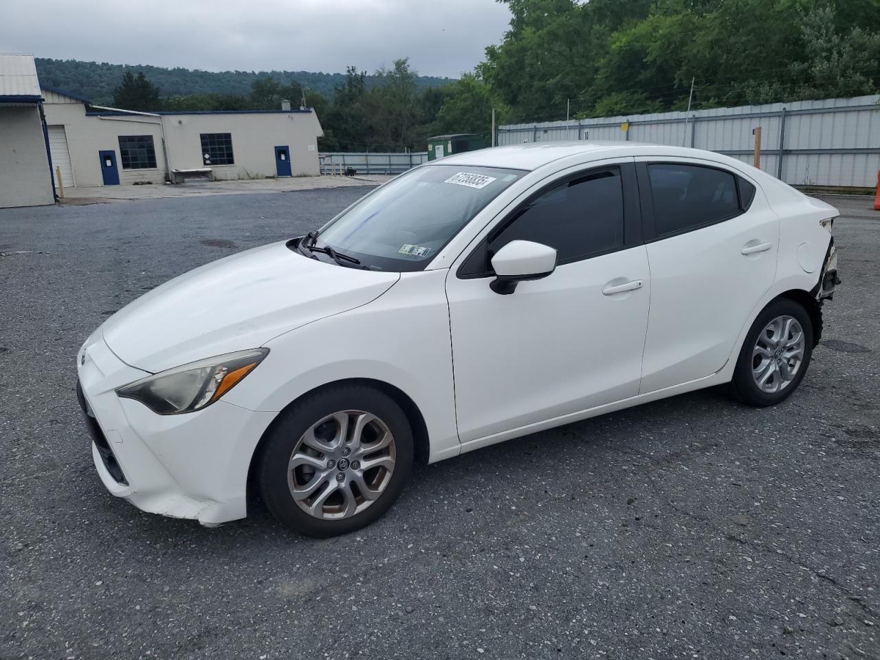 TOYOTA YARIS 2016