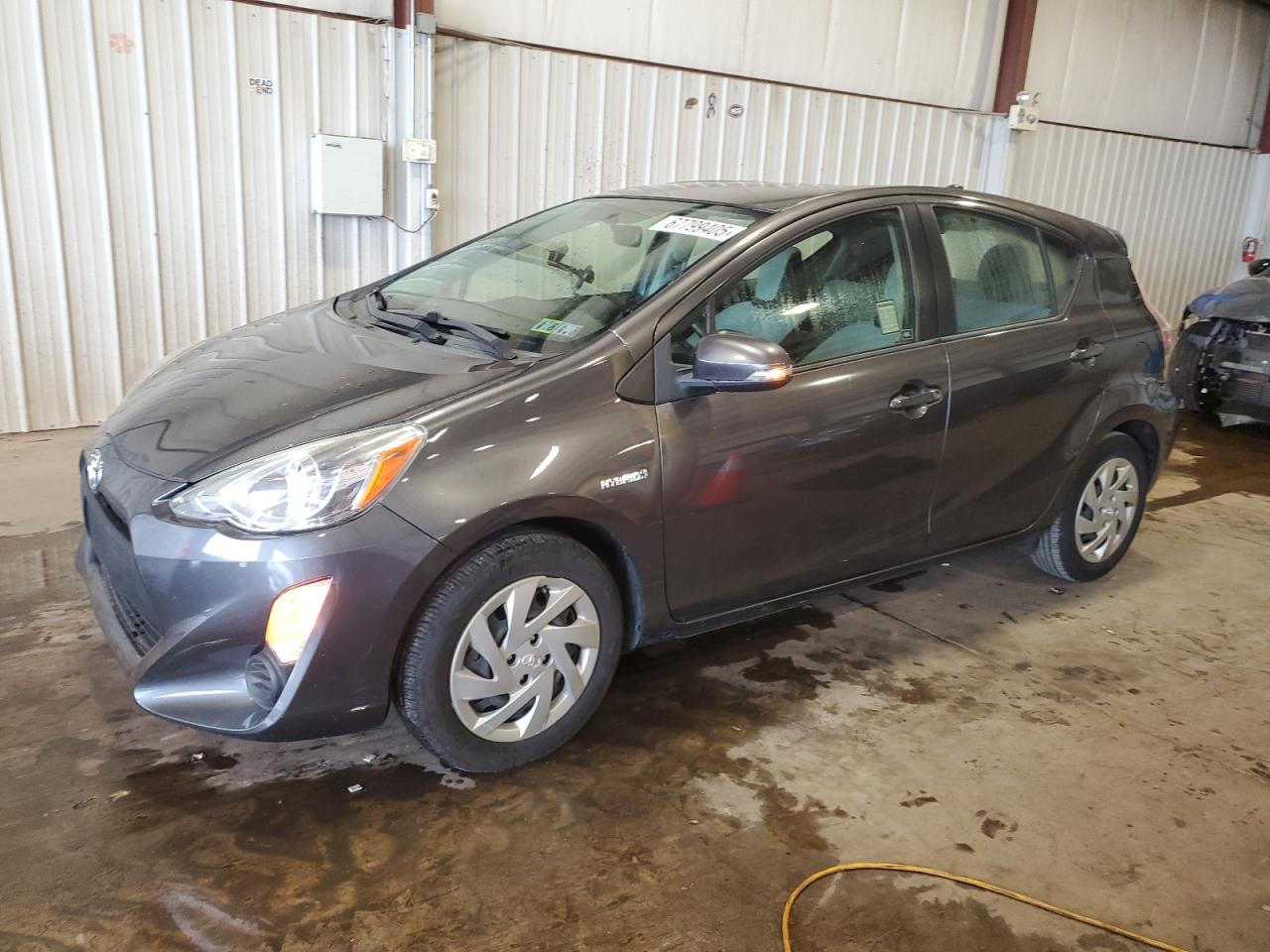 TOYOTA PRIUS C 2015