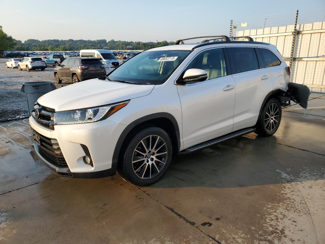 TOYOTA HIGHLANDER 2017