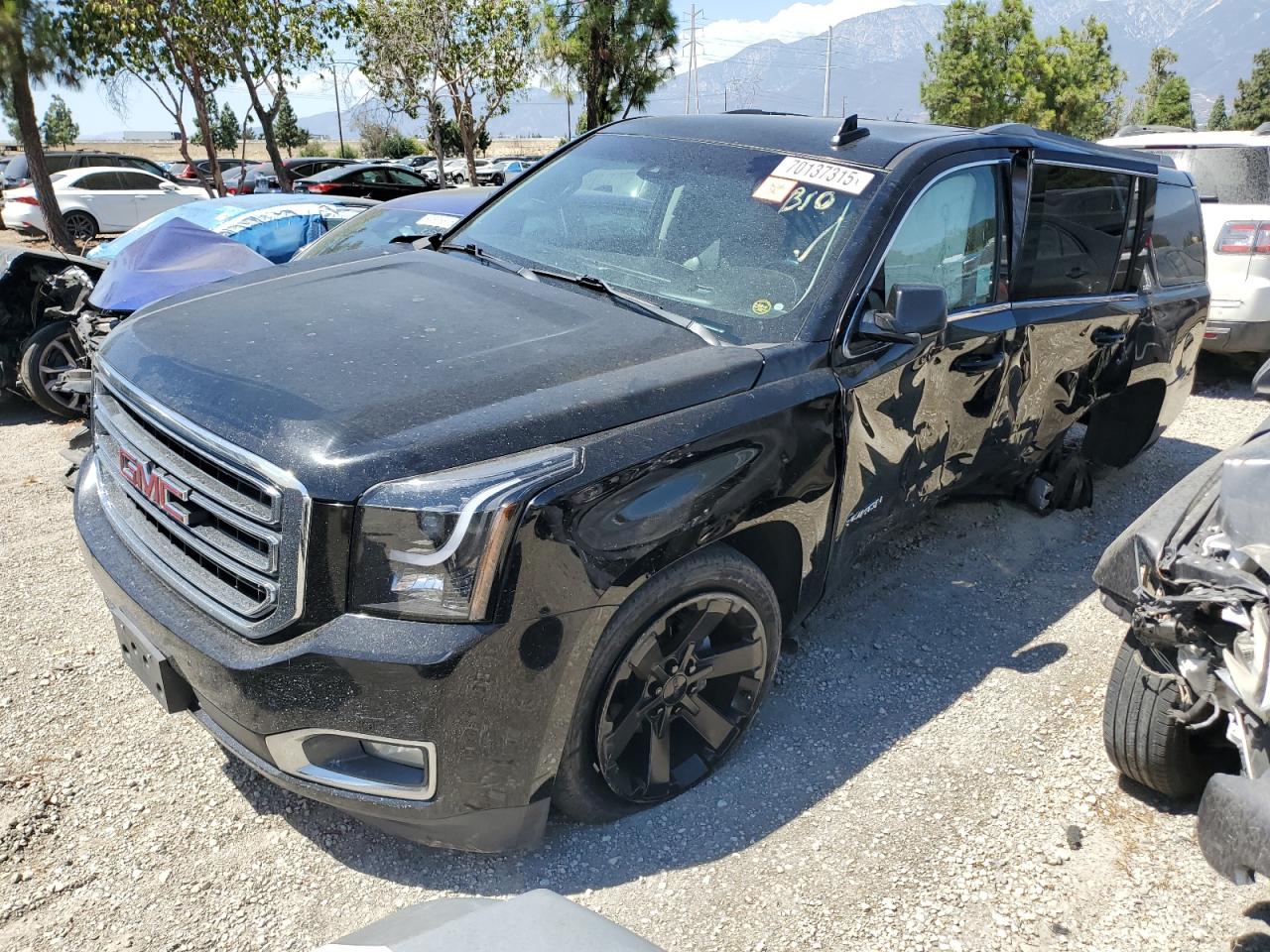 GMC YUKON SLT 2017