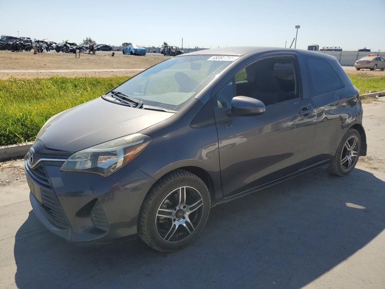 TOYOTA YARIS 2015