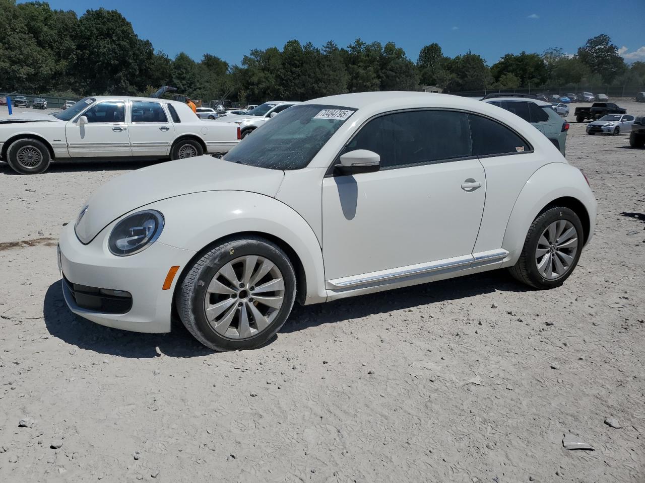 VOLKSWAGEN BEETLE 2013