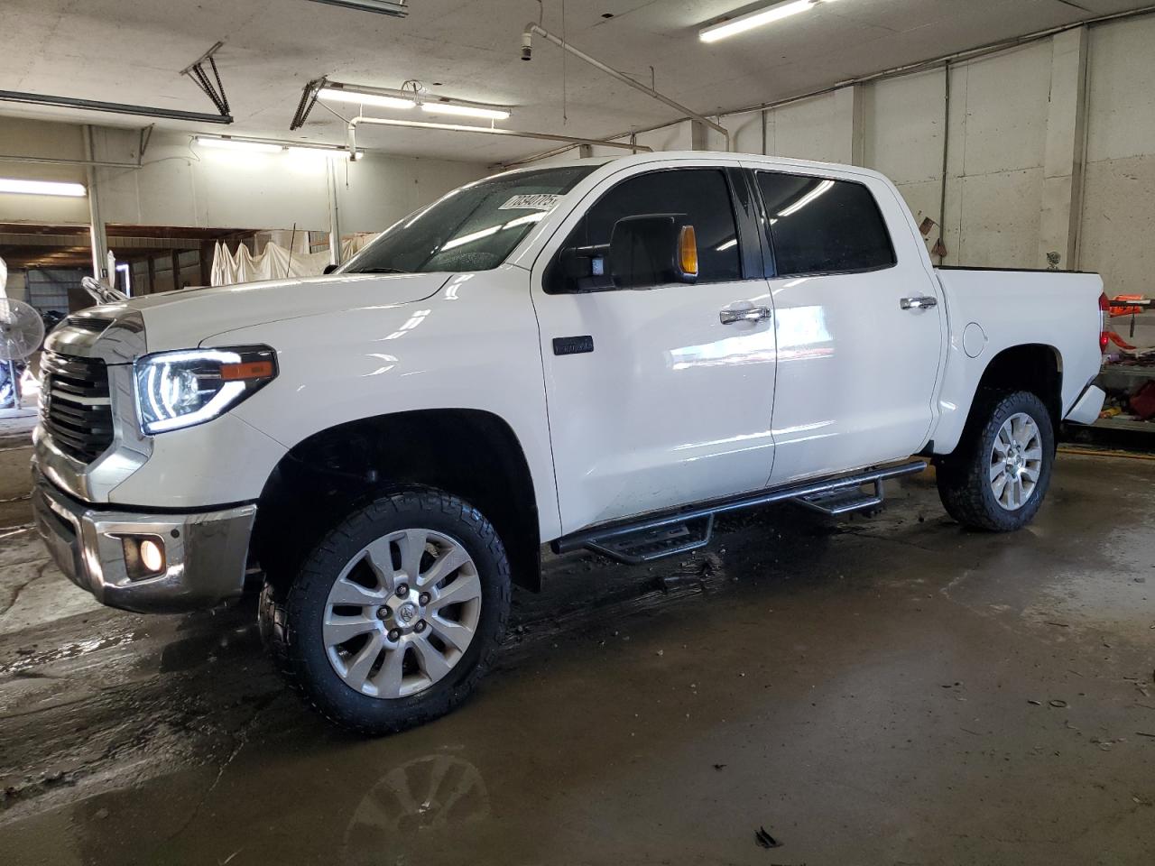 TOYOTA TUNDRA CRE 2017