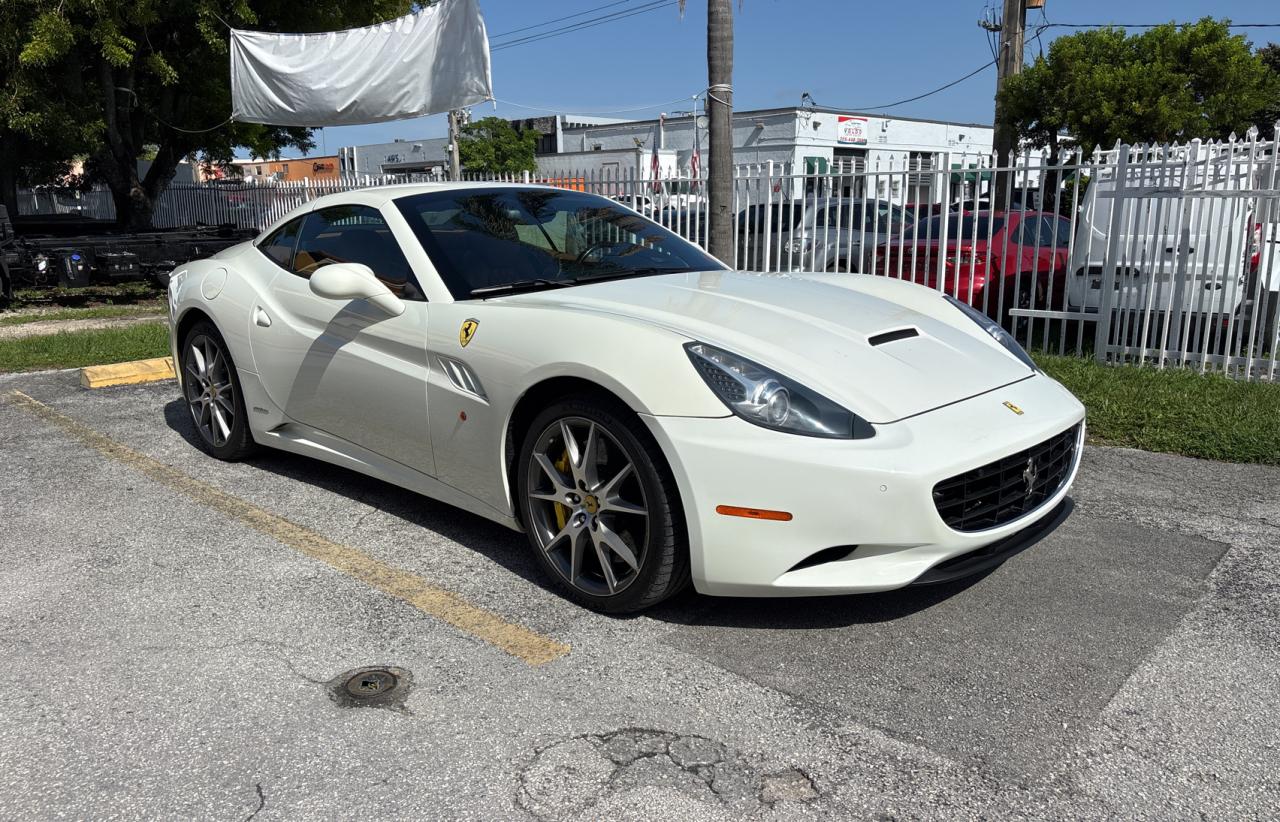 FERRARI CALIFORNIA 2012
