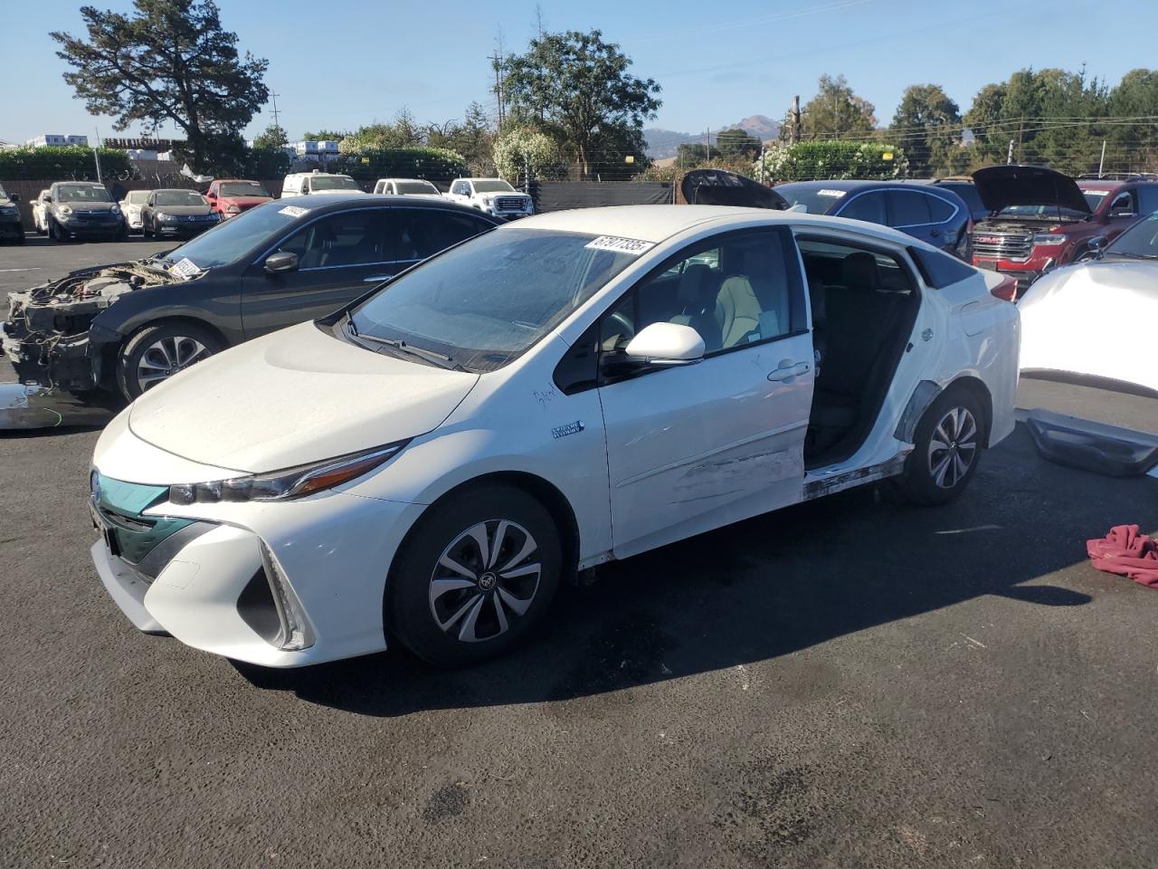 TOYOTA PRIUS PRIME 2017