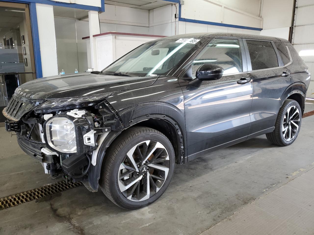 MITSUBISHI OUTLANDER 2024
