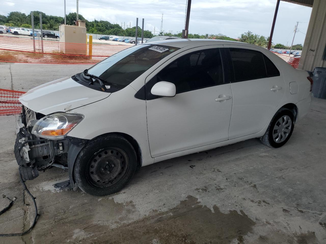 TOYOTA YARIS 2011