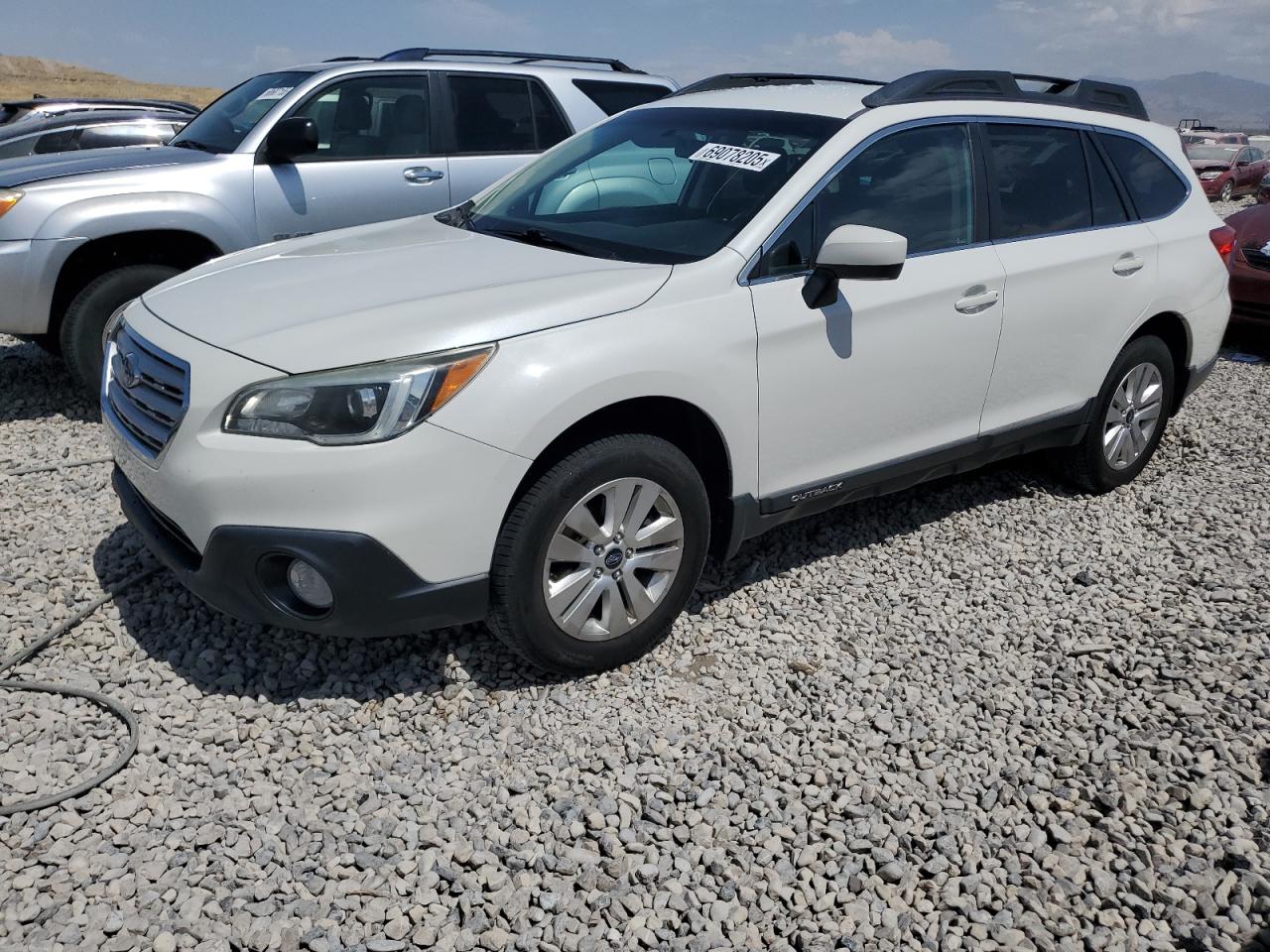 SUBARU OUTBACK 2. 2016