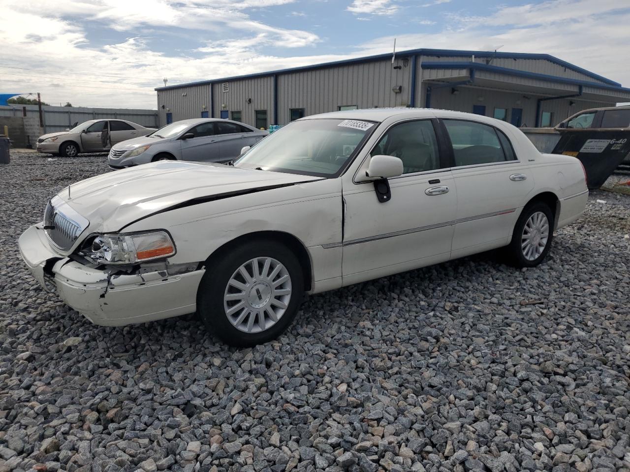 LINCOLN TOWN CAR E 2003