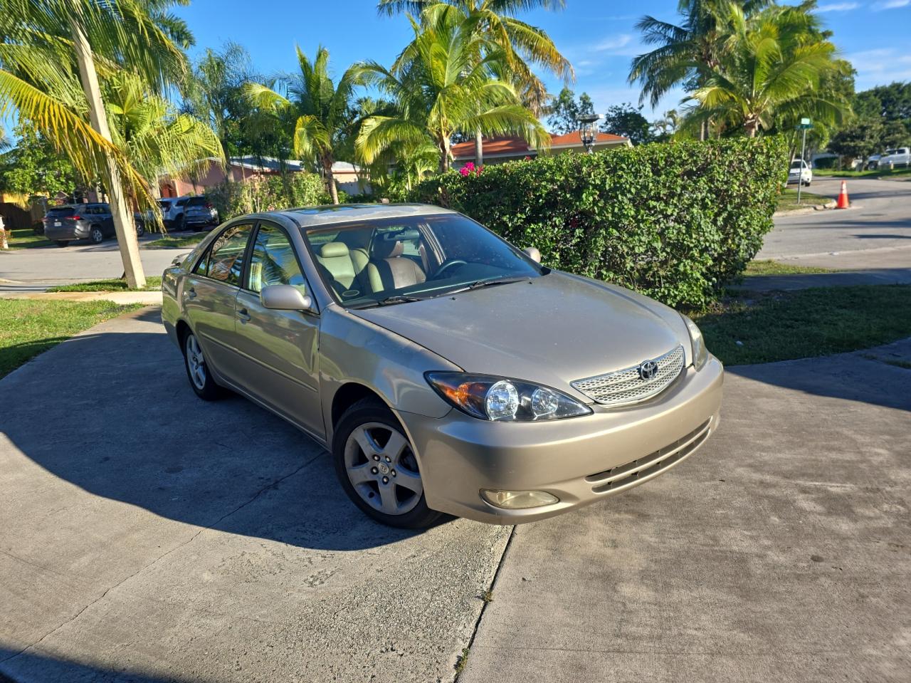 TOYOTA CAMRY LE 2002
