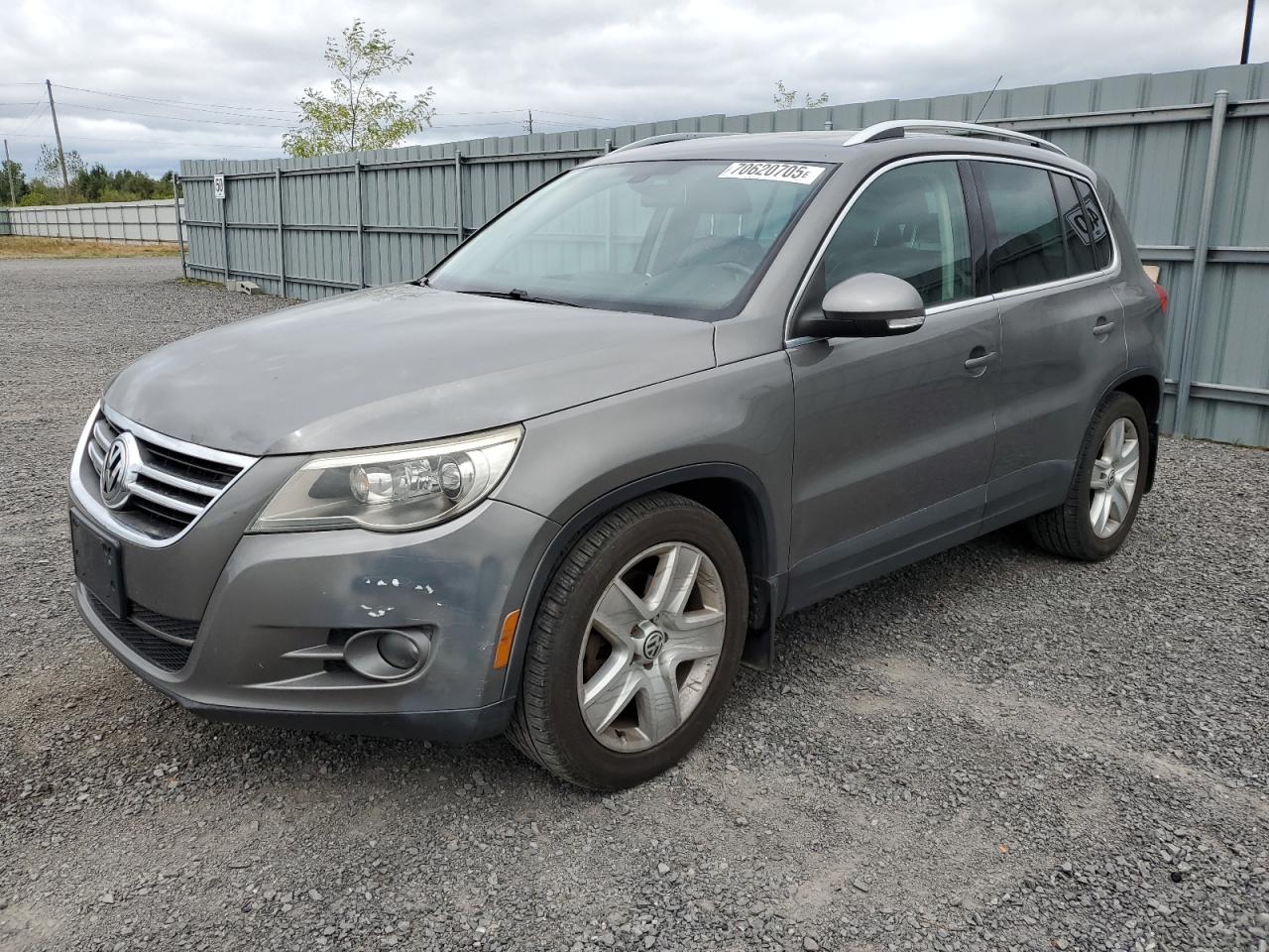 VOLKSWAGEN TIGUAN S 2011